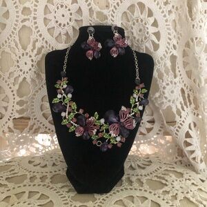 Elegant Purple Floral Crystal Necklace & Earrings Set